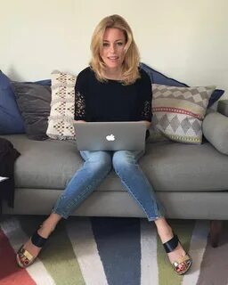 Elizabeth Banks's Feet wikiFeet Instagram fashion outfits, O