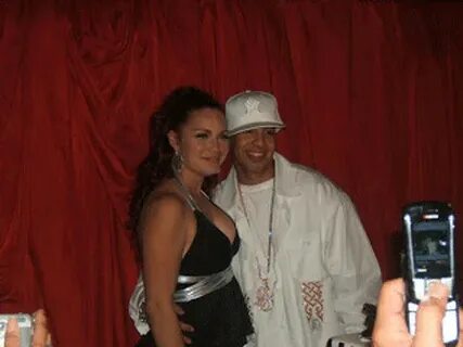 Daddy Yankee and his Wife Mireddys González Living Happily a