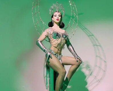 Violet Chachki Net Worth, Bio, Age, Wiki, Height, Zodiac, Fi