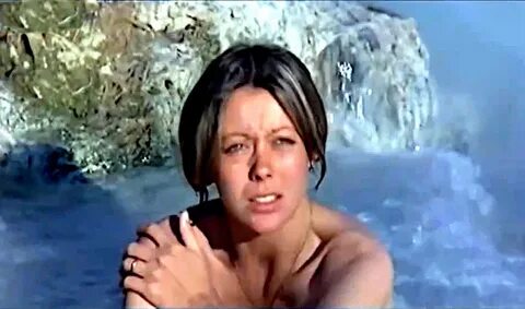 Skinny dip ENF: Jenny Agutter naked and caught by surprise -