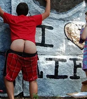 Hot Guys Nude: Straight Guys Mooning