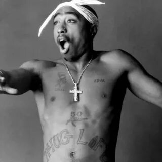 Tupac Shakur Black and white aesthetic, Tupac pictures, Tupa