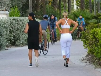 Amanda Pacheco and Wilmer Valderrama - Jogging on Miami Beac