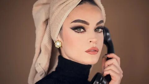 ICONIC Sophia Loren - Cat Eye Make-up Look from Arabesque - 
