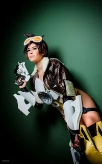 Arkady Cosplay - steeveli: TRACER from Overwatch
