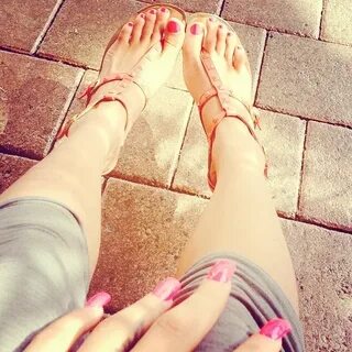 Cherry Hilson Feet (24 images) - celebrity-feet.com