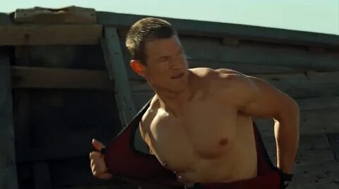 Philip Winchester Shirtless in Strike Back s2e01 - Shirtless