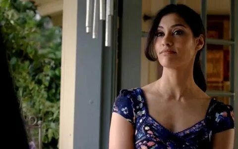 Janina Gavankar as Luna Garza - Sitcoms Online Photo Galleri