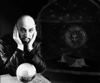 Anton LaVey a satanizmus - Blog iDNES.cz