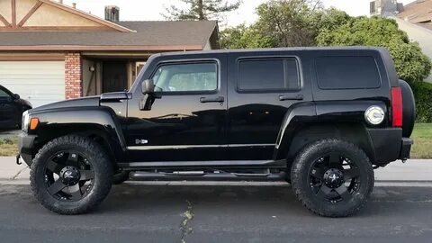 STOCK HUMMER H3 35" TIRES 20" ROCKSTAR WHEELS - YouTube