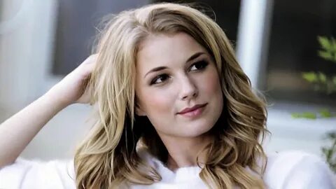 Emily Vancamp Shoe Size and Body Measurements - Celebrity Sh