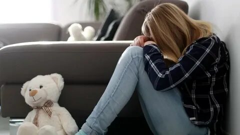 14 jährige schülerin nackt Kinderpornografie: Junge nötigt 1