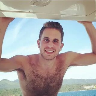 ❤ Ben Platt Fans ❤ Twitterissä: "Day 7: Idol shirtless. (I'm