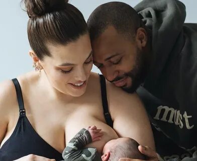 Ashley Graham breastfeeds her baby in sweet new family photo