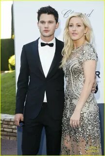 Jeremy Irvine: amFar Cannes Gala 2013 Photo 564233 - Photo G