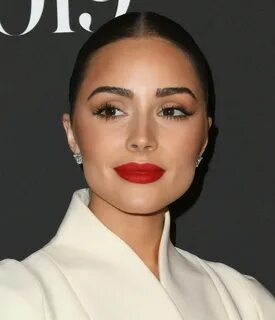 Olivia Culpo Red Lipstick - Red Lipstick Lookbook - StyleBis
