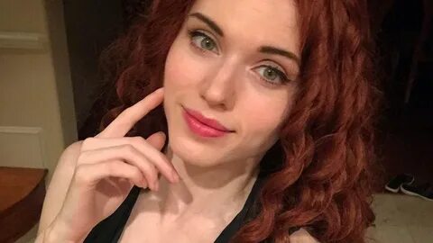 Lawyer angry after Amouranth promoted OnlyFans to his undera