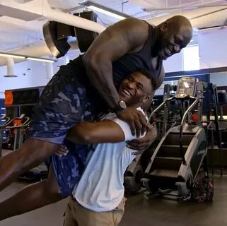 Shaq walks into a BJJ gym and taps out two black belts Sherd