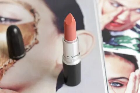 MAC Kinda Sexy Matte Lipstick Review - Aim In The Game