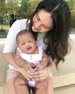 Marie Pauleen Luna- Sotto в Instagram : "Talitha and Mama 🌸"