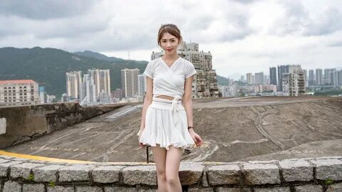 Outdoor white skirt looks good to beautiful wallpaper - 8Wal