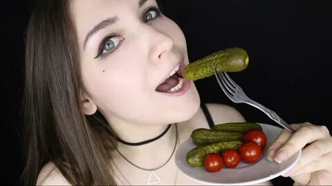 ASMR Pickle cucumber & Tomato 👅 Eating Sounds АСМР поедание 