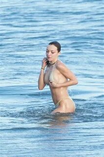 Francesca Eastwood Nude Boobs On The Beach Scandal Planet Fr
