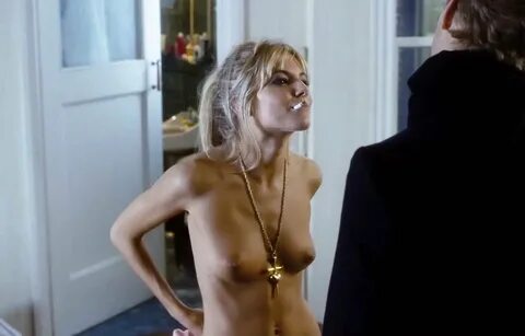 Sienna Miller Topless in Alfie Movie Scandalplanet Com xHams