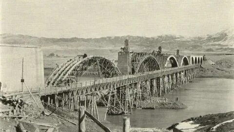 File:Bridge of the Euphrates, 1930.jpg - Wikimedia Commons