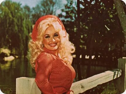 Dolly in polka dots Dolly parton, Dolly parton pictures, Dol