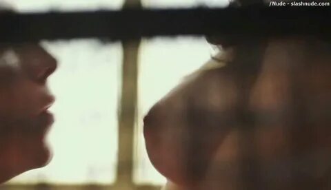 Maria Pedraza Topless In Amar - Photo 17 - /Nude