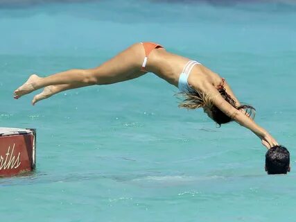 Jessica Alba bikini candids in St. Barts 4/4/13 9.65/10