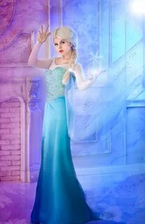 Dazzling Elsa from FROZEN Cosplay - GeekTyrant Frozen cospla