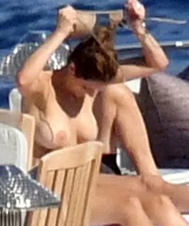 Katharine McPhee Topless In Italy Candids - Celebs Porno
