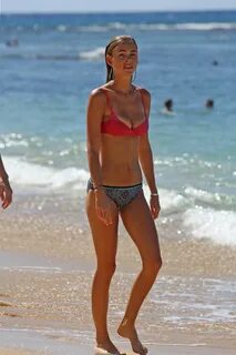 Elizabeth Turner: Bikini on the beach in Hawaii-36 GotCeleb