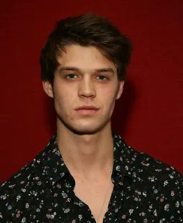 Colin Ford - Biography, Height & Life Story Super Stars Bio