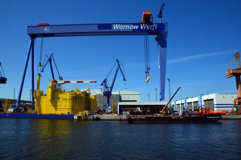 File:Rostock Hafen Warnow Werft 4.JPG - Wikimedia Commons