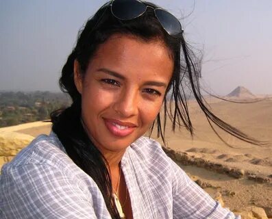 Liz Bonnin - Pesquisa Google Liz, Tv presenters, Stunning wo