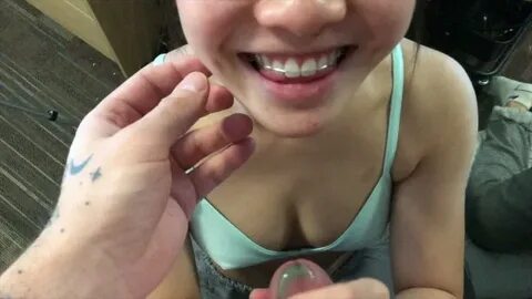 Pornhub Unduh: Young Brace Face Little stepSister Blows Me T