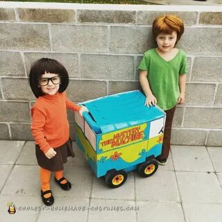 Awesome Mystery Machine with Velma and Shaggy Shaggy and vel