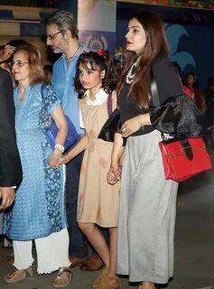 Bollywood Stars & Their Kids at School's Annual Function