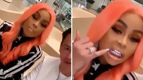 Blac Chyna shows off her dazzling grillz on Instagram and pl