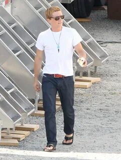 Josh Hutcherson shows up to the set of 'Hunger Games: Catchi