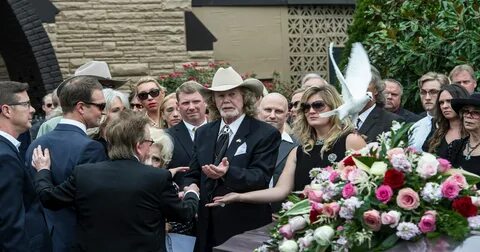 Lynn Anderson's triumphs, talent remembered at funeral