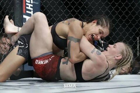 Naked mma women.