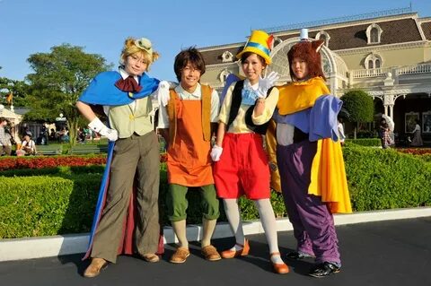Tokyo Disney Resort Halloween Costume Dates 2015