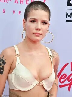Halsey wears tan bralette at Billboard Music Awards