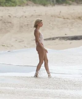 Hailey Baldwin Sexy (89 Photos) #TheFappening