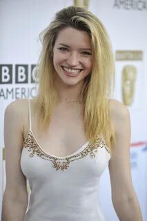 Jižní Amerika Tání láva talulah riley bikini Megalopolis Sut