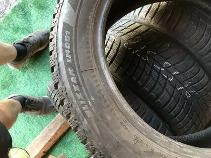 215 55 16 Bridgestone Blizak LM001 комплект